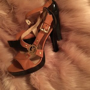 Michael kors heels 7.5